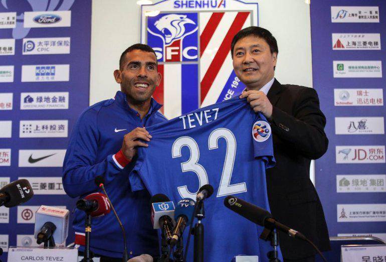 Carlos Tevez’s agent denies transfer rumors