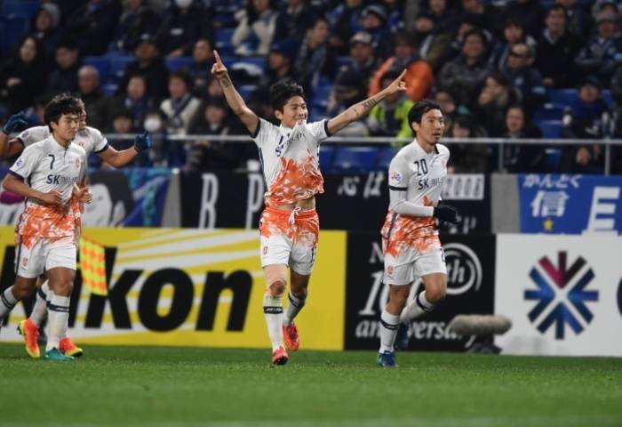 VIDEO: South Korean midfielder scores from 45 yard in AFC Champions League