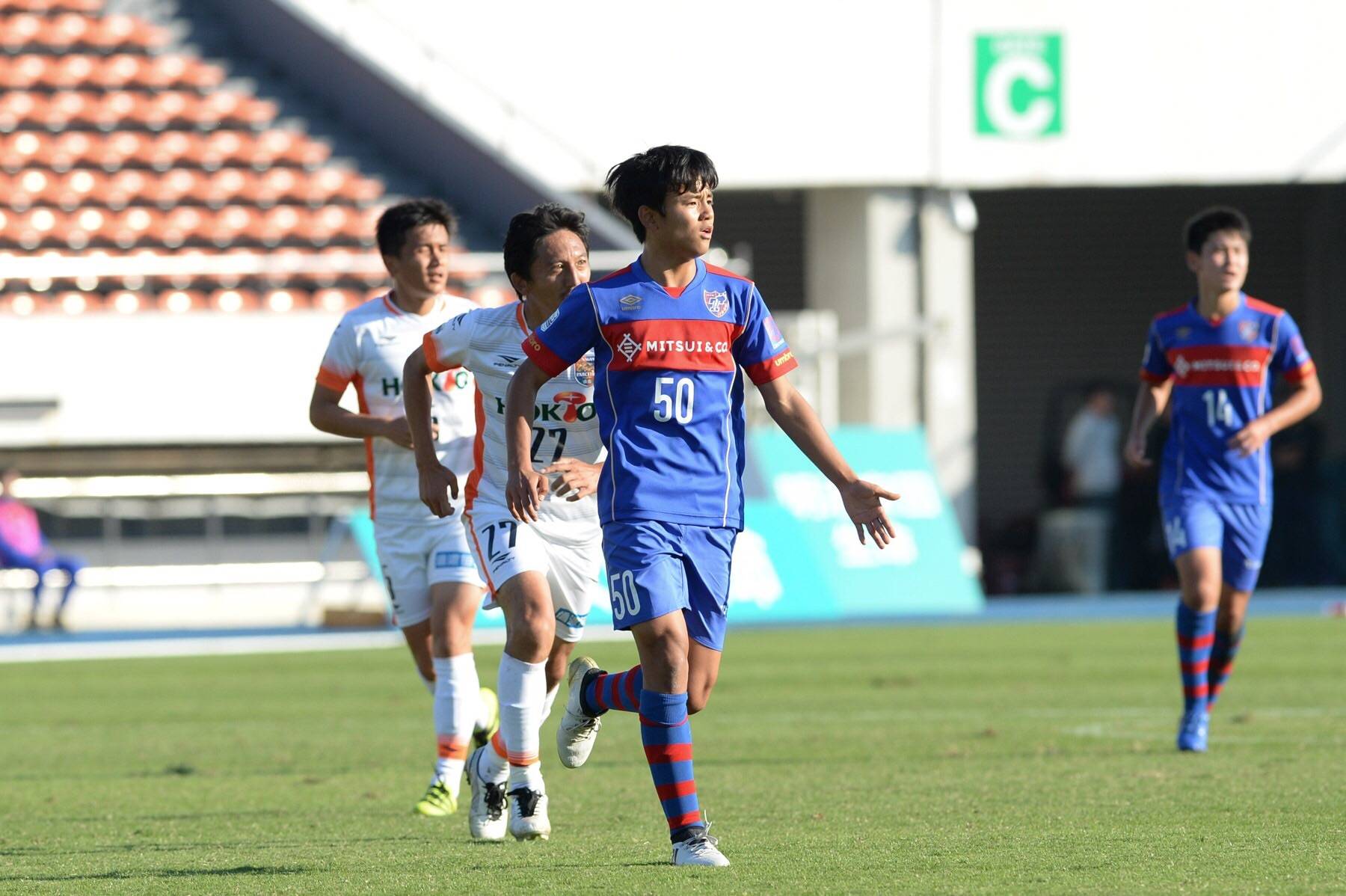 15-year-old Kubo shatters J.League scoring record