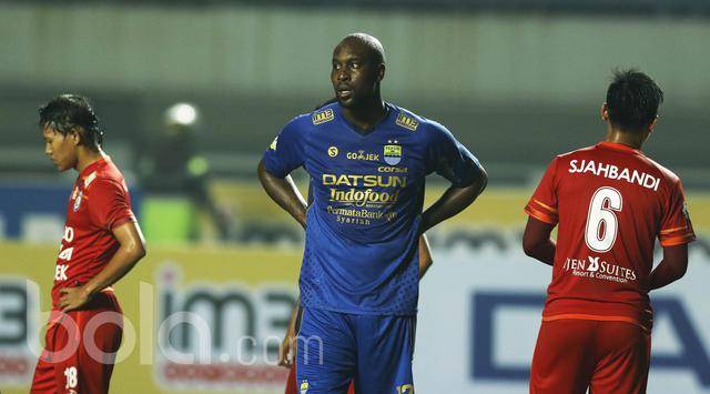 Sergio van Dijk, Carlton Cole to miss PSM Makassar match due to injuries