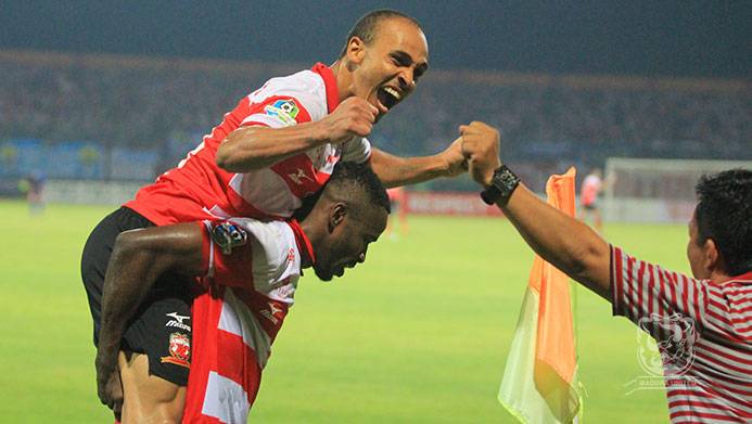 Peter Odemwingie scores a brace as Madura United win over rivals Persib