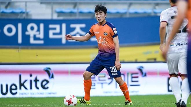 Gangwon midfielder Luong Xuan Truong: Vietnam U22 footballers have ability to play in Korea