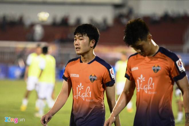 Vietnamese midfielder Luong Xuan Truong determined to get to Gangwon’s starting line up