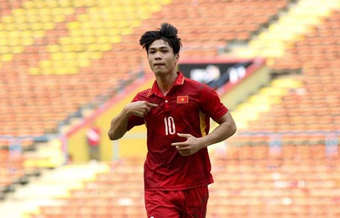 Cong Phuong double fire Vietnam U-22 to victory over Cambodia