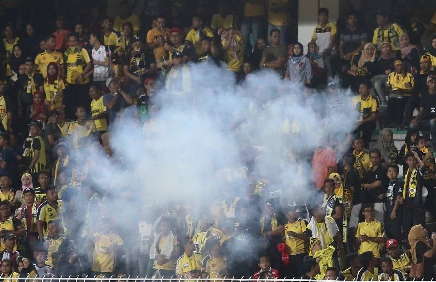 Two people injured by firecrackers in Malaysia Cup semi-final