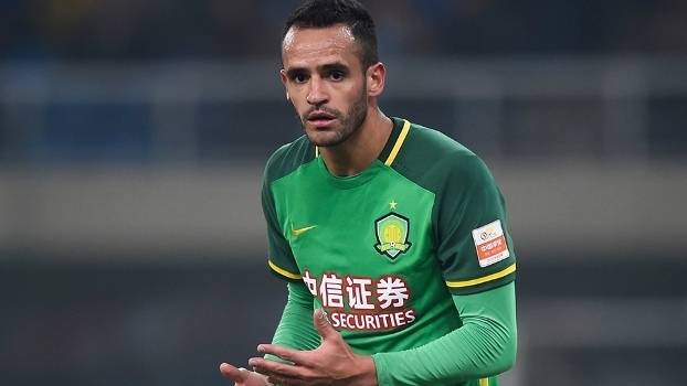 Renato Augusto pens four-year Beijing Guoan contract extension