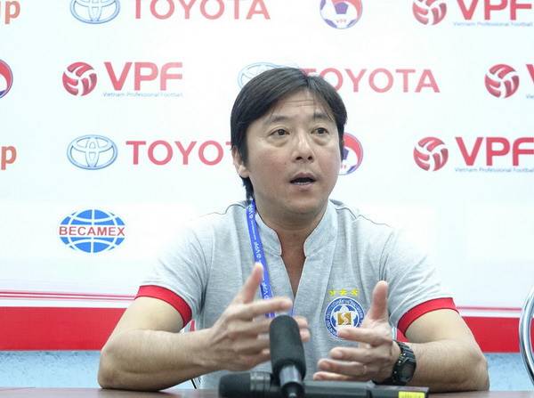 Le Huynh Duc to step down from SHB Da Nang coaching position