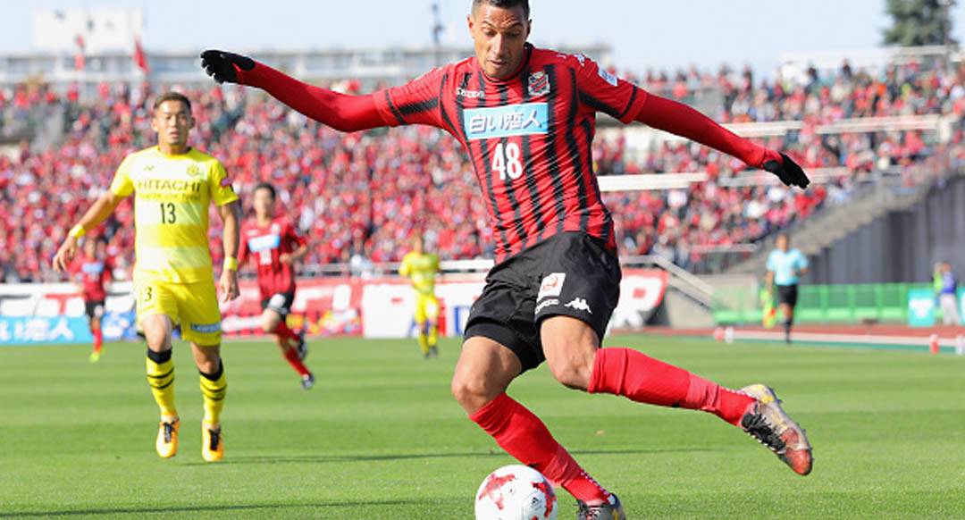 Consadole Sapporo striker Jay Bothroyd collapses on training pitch