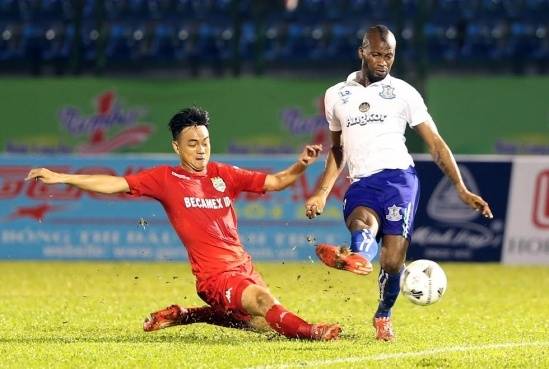 Boeung Ket forward Julius Oiboh keen to play in Vietnam