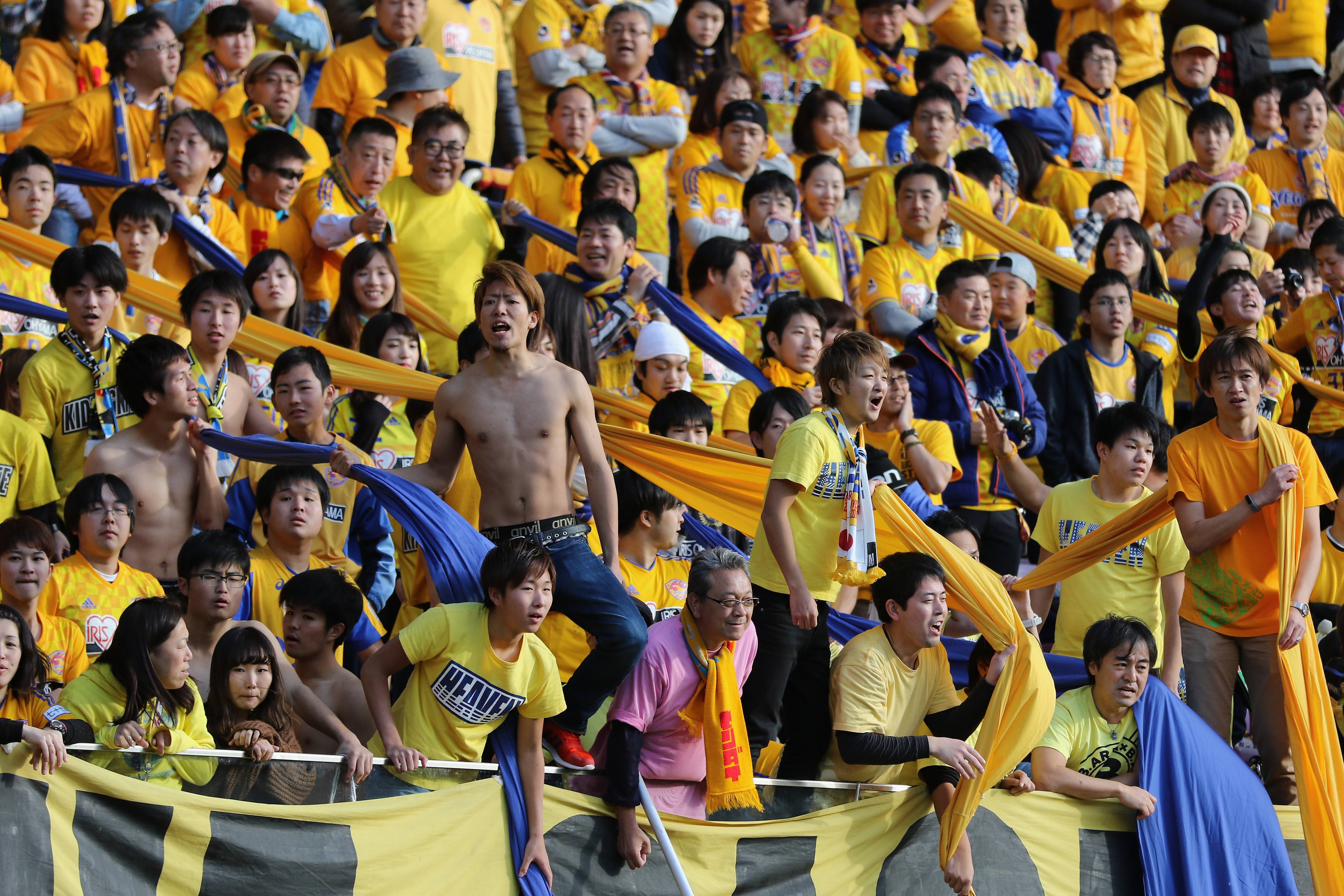 J.League touts younger J1 crowds, internet media proliferation in latest fan survey