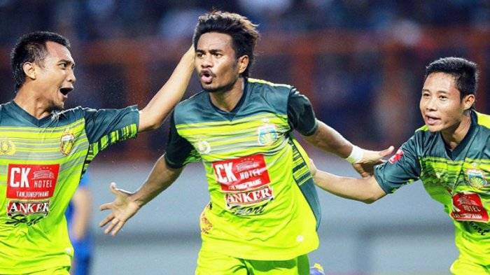 Selangor FA officially announce the signing of Indonesian duo Evan Dimas and Ilham Armaiyn