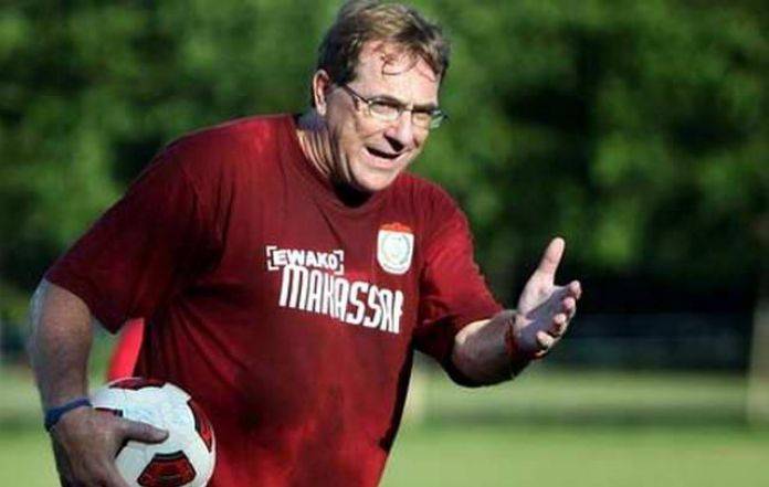 PSM Makassar coach Robert Rene Alberts to lead Indonesia Selection in Iceland friendly