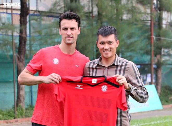 Ho Chi Minh City FC part ways with former Manchester United midfielder Rodrigo Possebon