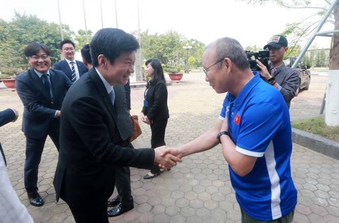 South Korea FA president expects Vietnam to outperform at Asia level