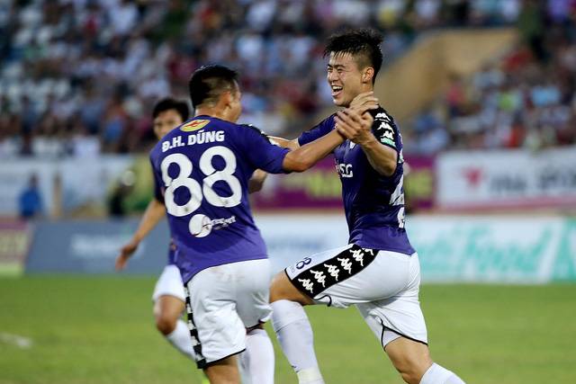 Hanoi FC still dominate V-League following 2-0 away win over Nam Dinh