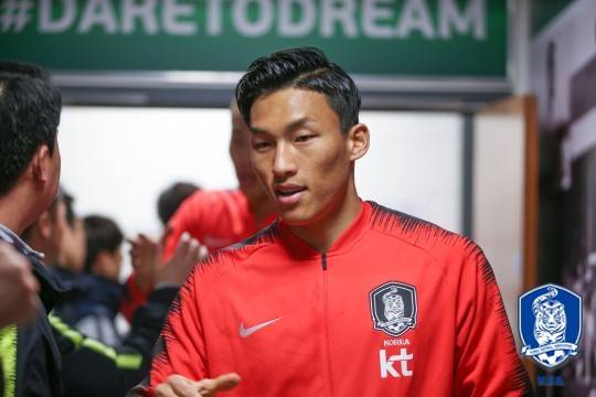 Kim Seung-gyu gets ready for the match against “tall” Sweden