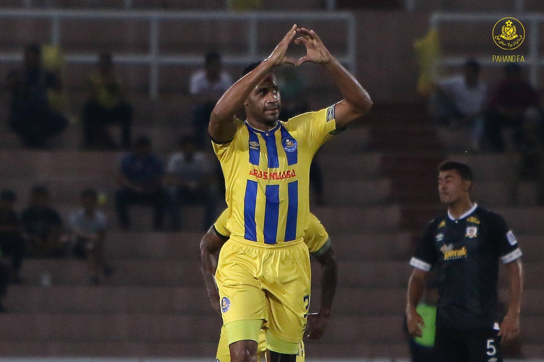 Goulon and Sumareh Give Pahang First-Leg Lead
