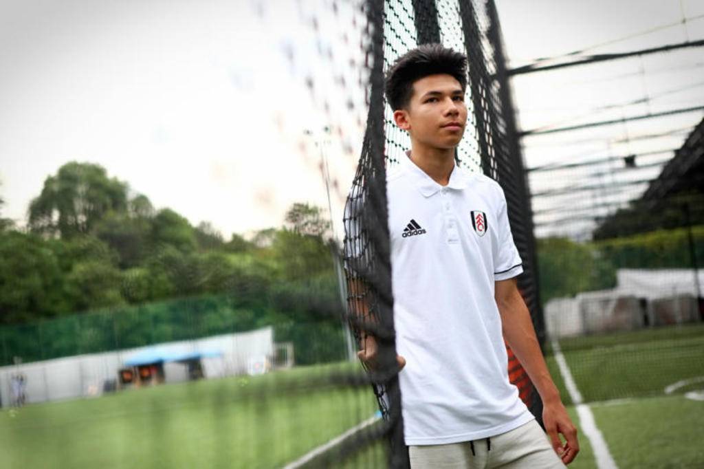 Fulham Midfielder Ben Davis Chooses to Represent Thailand