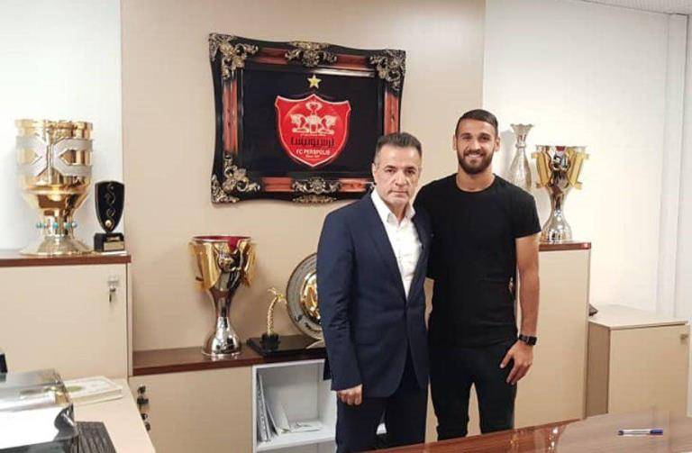Official: Ahmad Norollahi extends his contract with Persepolis