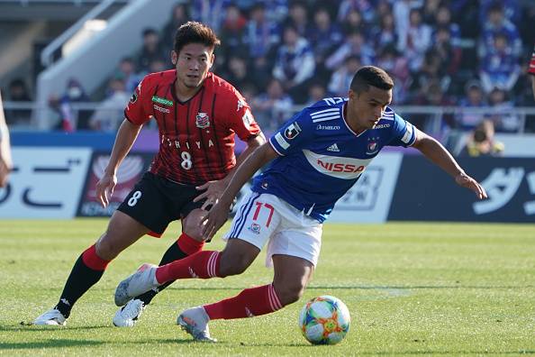 Yokohama Close In With Win Over Consadole