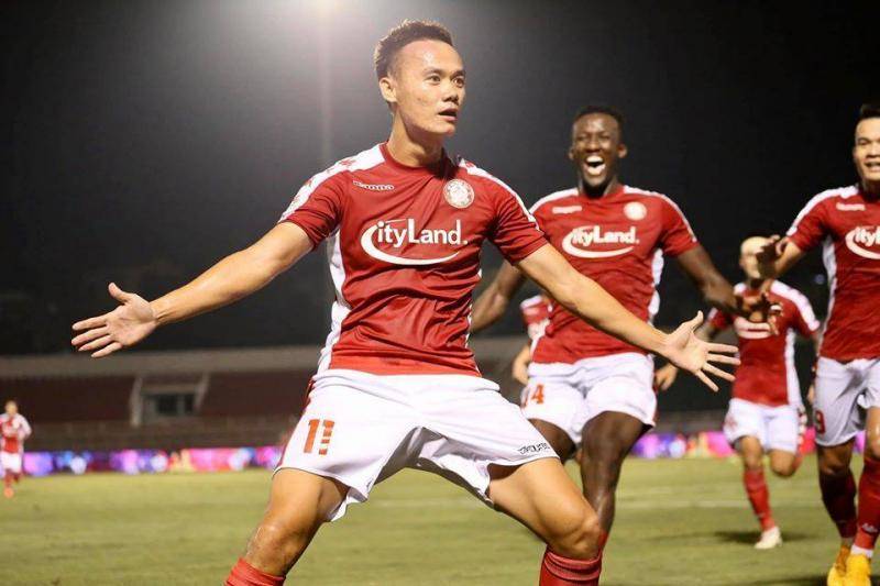 Xuan Nam Shines Again As Hcmc Go Top Of The V League 1 Football