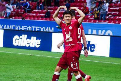 Hwang In-beom volleys at full stretch for first Russian Premier League goal