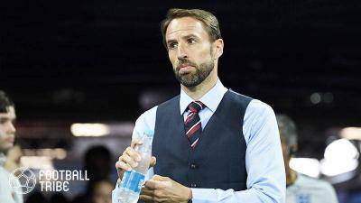 Southgate plays sheriff with England stars