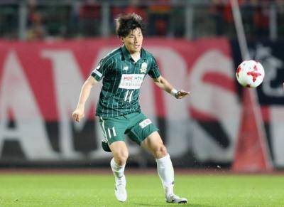 Furuhashi Bags Hat-Trick on Home Debut as Celtic Pulverized Dundee