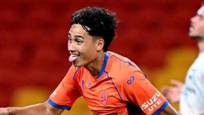 Rafael Struick Scores First Brisbane Roar Goal in Defeat