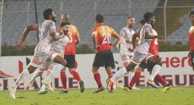 Chennai City FC pips Quess East Bengal 2-1 in Kolkata to claim top spot
