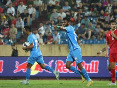 India and Vietnam Draw in Thrilling Football Friendly as Farukh’s lob earns India a point.