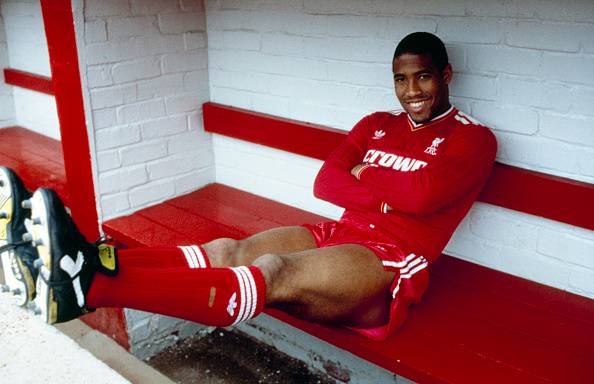 John Barnes transfer paling aneh