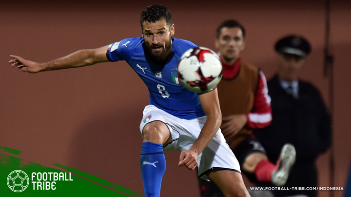 Italia mengamankan satu tiket ke babak play-off