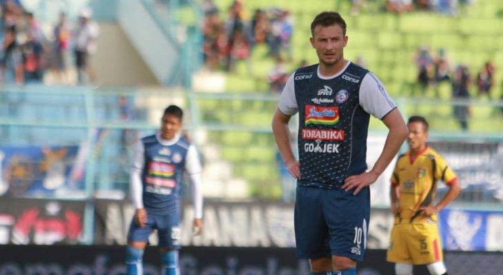 Sepakan Bebas Balsa Bozovic, Oase di Tengah Performa Buruk Arema FC