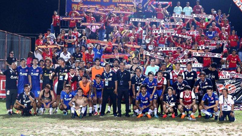 Nongbua Pitchaya FC dan PTT Rayong