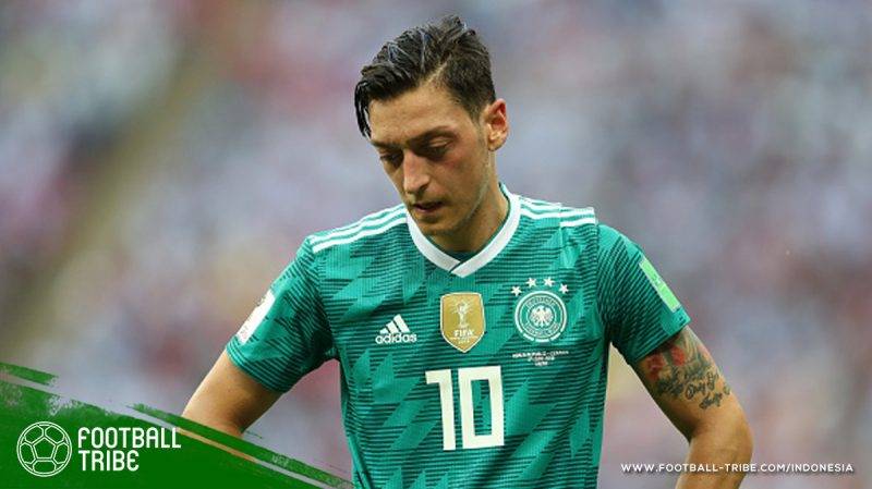 kritik yang diterima Özil