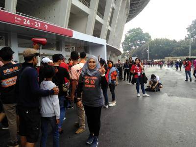 Bunda Temmy, Tentang Tribun Tanpa Asap di Jakarta