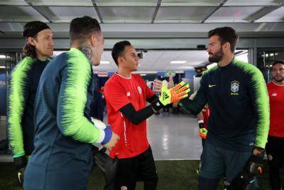 Menyusuri Jejak Evolusi Kiper (Bagian Kedua)