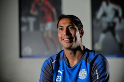 Penyambung Nafas Leicester City, Leonardo Ulloa