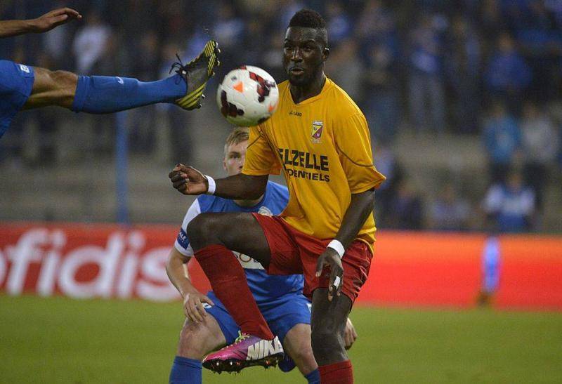 Lonsana Doumbouya of AFC Tubize in action during the Cofidis Cup match between KRC Genk and AFC Tubize on September 25, 2013 in Genk, Belgium.