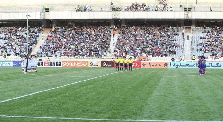 یک دقیقه سکوت به یاد شهدای حادثه تهران در بازی تیم ملی