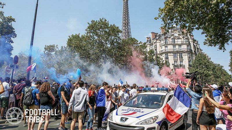 【動画】フランス、エッフェル塔の広場に9万人！現地の様子を動画で紹介