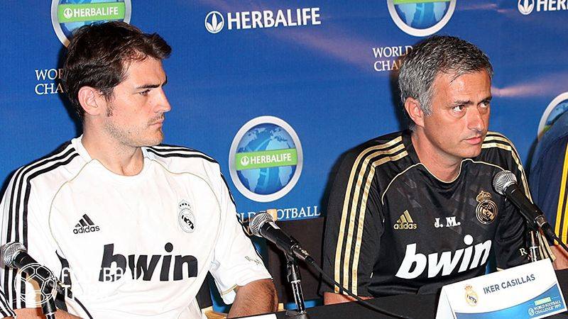 カシージャスとモウリーニョの関係は修復不可能？SNSで再び口撃