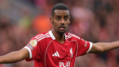 リバプールのイサクが鼠径部負傷で、ブレントフォード戦出場に疑問符