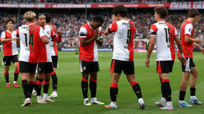 アヤックスがフェイエノールトをさらに苦境へと追い込む、オランダ各メディアが批判…