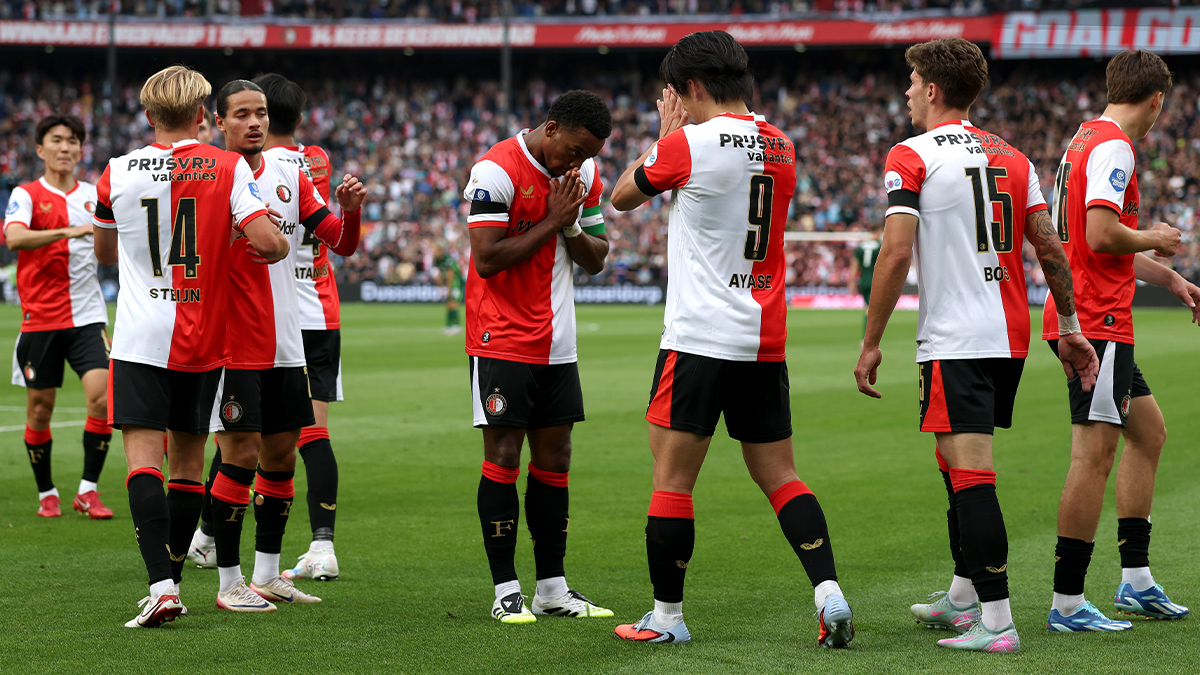 アヤックスがフェイエノールトをさらに苦境へと追い込む、オランダ各