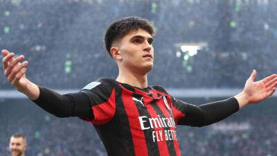 アーセナルはミランの19歳DF獲得に夢中？新たな負傷の打撃で
