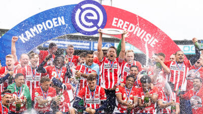 PSVに比べフェイエノールトとアヤックスは競技面で大きく後れを取っている