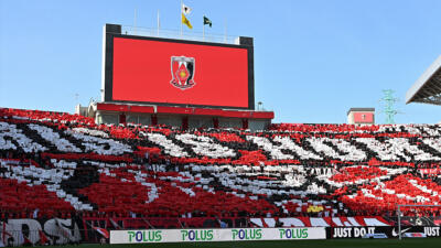 浦和レッズ激励の埼玉県知事を批判！識者「二枚舌だ」埼スタ指定管理者外しで“利権疑惑”も