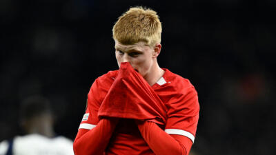 リバプール、遠藤航の契約を巡る不確実性の中で毎熊晟矢の同僚を獲得へ！